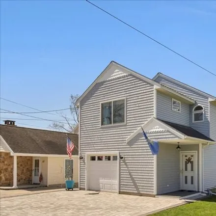 Buy this 3 bed house on 60 Minor Road in South End, East Haven