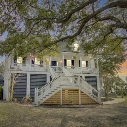 Buy this 3 bed house on 587 Lynne Avenue in Charleston, SC 29412