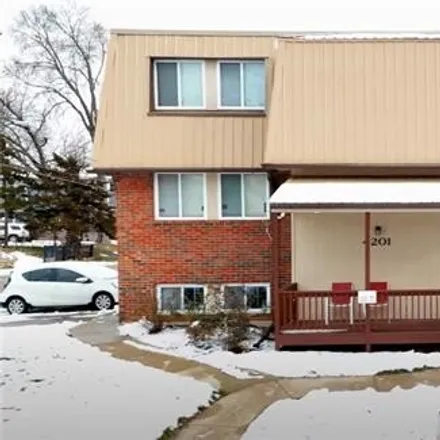 Buy this studio house on 2820 West 42nd Avenue in Kansas City, KS 66103