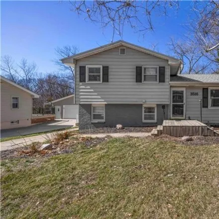 Buy this 4 bed house on 3574 Ashwood Drive in Urbandale, IA 50322