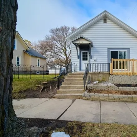 Buy this 3 bed house on 376 3rd Street in Manistee, MI 49660