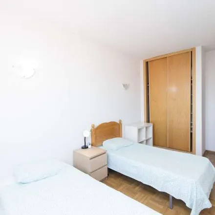 Image 3 - Madrid, Rastro Market, Plaza de Cascorro, 28005 Madrid - Apartment for rent