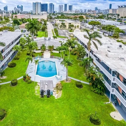 Buy this 1 bed condo on 917 East Hallandale Beach Boulevard in Hallandale Beach, FL 33009