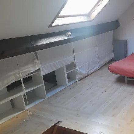 Rent this 2 bed room on Centre hospitalier Etterbeek-Ixelles - Ziekenhuizencentrum Etterbeek-Elsene in Rue Jean Paquot - Jean Paquotstraat 63, 1050 Ixelles - Elsene