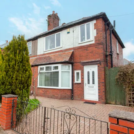 Buy this 3 bed duplex on Sutherland Road in Bolton, BL1 5LD
