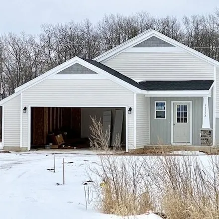 Buy this 3 bed house on 15055 Oakwood Drive in Big Rapids Township, MI 49307