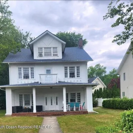 Rent this 6 bed house on 97 Lakeview Road in Deal, Monmouth County