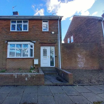 Rent this 2 bed duplex on High Street in Easington Lane, DH5 0JP