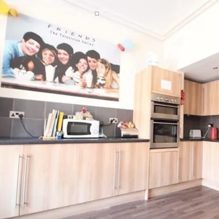 Rent this 6 bed house on Back Brudenell Grove in Leeds, LS6 1HS