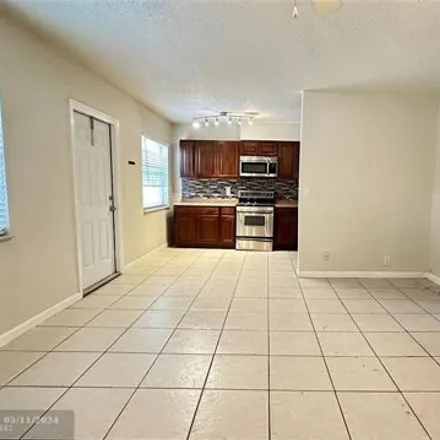 Image 4 - Windsor Court, Fort Lauderdale, FL 33304, USA - Condo for rent
