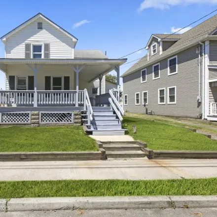 Rent this 3 bed house on 1715 White Street in Lake Como, Monmouth County