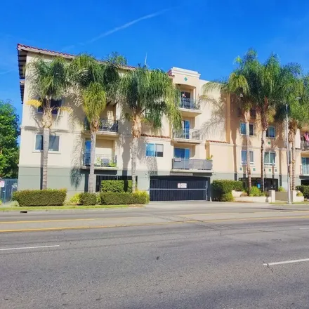 Buy this 2 bed condo on 13961 Sherman Way in Los Angeles, CA 91405