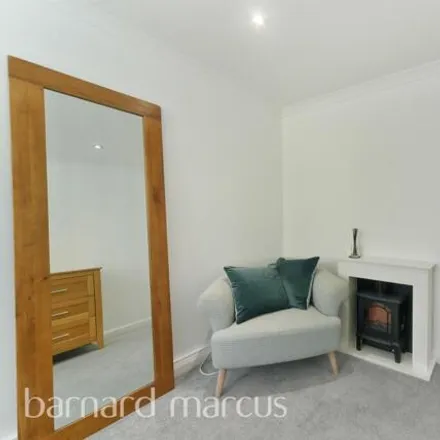 Image 9 - Mr Kingswood, 4 Waterhouse Lane, Kingswood, KT20 6EB, United Kingdom - Apartment for sale