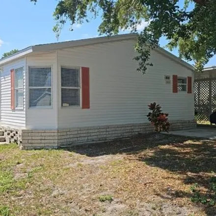 Buy this studio apartment on 911 Windmill Grove Circle in Orange County, FL 32828