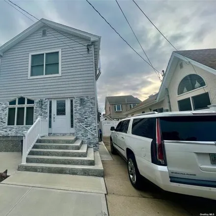 Rent this 3 bed house on 97 Cedarhurst Avenue in Point Lookout, Hempstead