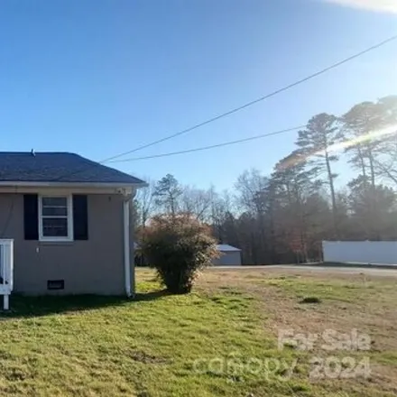 Buy this 2 bed house on 3682 Smith Circle in Gastonia, NC 28052