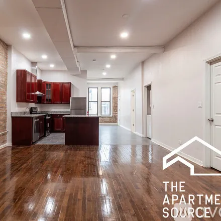 Rent this 5 bed apartment on 3345 N Clark St