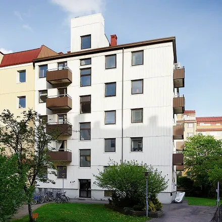 Rent this 2 bed apartment on Henrikssons Leather Collection in Friggagatan, 411 01 Gothenburg