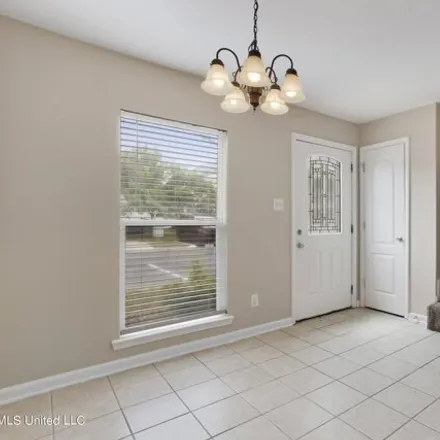 Image 2 - 1232 Londonderry Lane, Fort Bayou Estates, Ocean Springs, MS 39564, USA - Townhouse for sale
