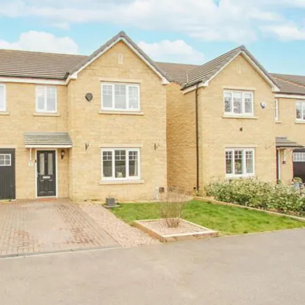 Buy this 5 bed house on unnamed road in Rossington, DN4 7FR