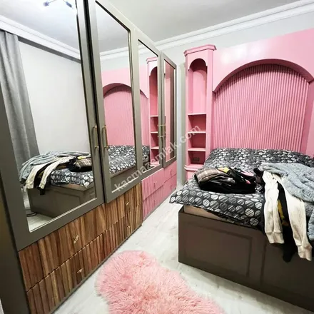 Rent this 3 bed apartment on Şenlikköy Mahalle Muhtarlığı in Florya Caddesi, 34153 Bakırköy