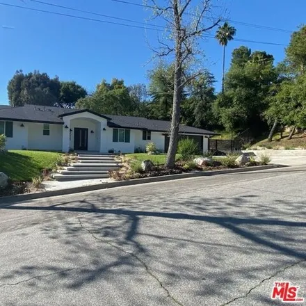 Rent this 4 bed house on 5009 Redwillow Lane in La Cañada Flintridge, CA 91011