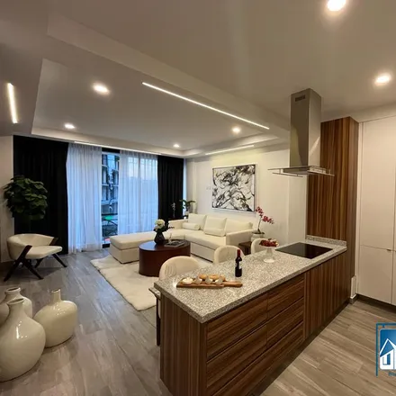 Buy this 3 bed apartment on Avenida de las Amazonas in Valle Hermoso 1 Y 2, 37108 León