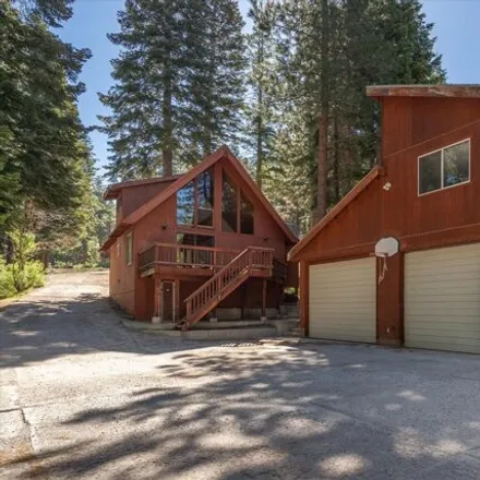 Image 5 - 12080 Pine Forest Rd, Truckee, California, 96161 - House for sale