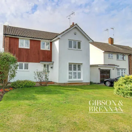 Buy this 3 bed house on Swallowdale in Basildon, SS16 5JG