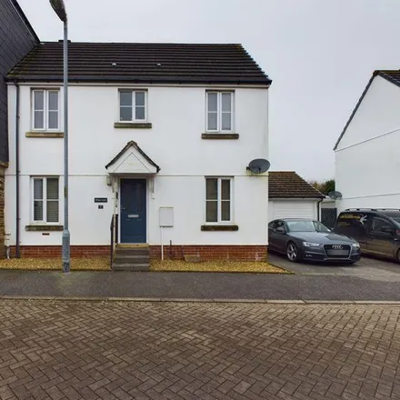 Rent this 3 bed house on Poltair Meadow in Penryn, TR10 8SF