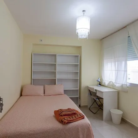 Rent this 3 bed apartment on Carrer de les Flors in 6D, 46011 Valencia