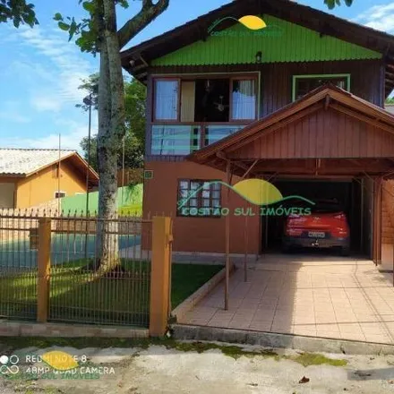 Buy this 3 bed house on Servidão Melícia Rosalina Pinho in Ribeirão da Ilha, Florianópolis - SC