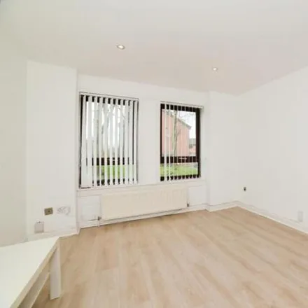 Image 2 - Budhill Avenue, Glasgow, G32 0PA, United Kingdom - Apartment for sale