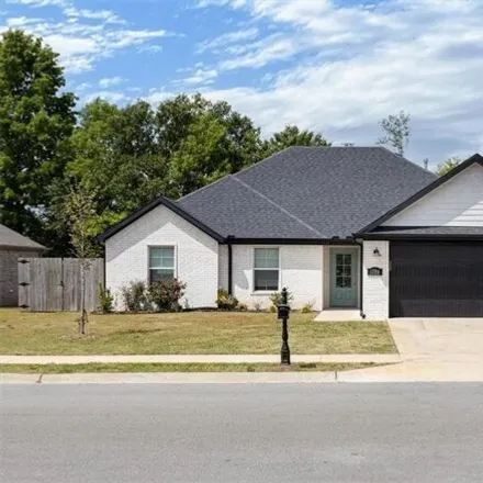 Buy this 3 bed house on unnamed road in Rogers, AR 72758