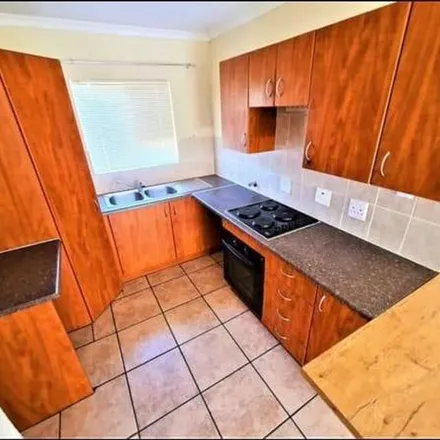 Image 4 - Klasie Havenga Road, Metsimaholo Ward 7, Metsimaholo Local Municipality, South Africa - Townhouse for rent
