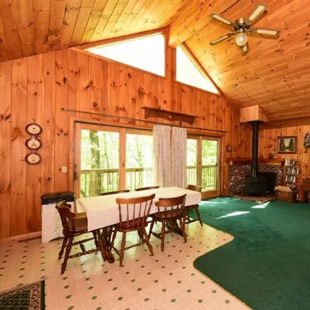 Image 8 - 33 Upper Lakeview Dr, Madison, New Hampshire, 03849 - House for sale