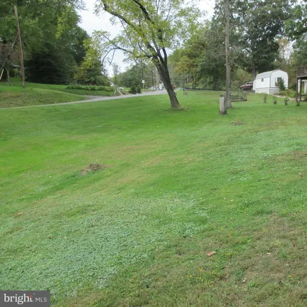 Image 8 - 10677 Country Club Road Northeast, Cumberland, MD 21502, USA - House for sale