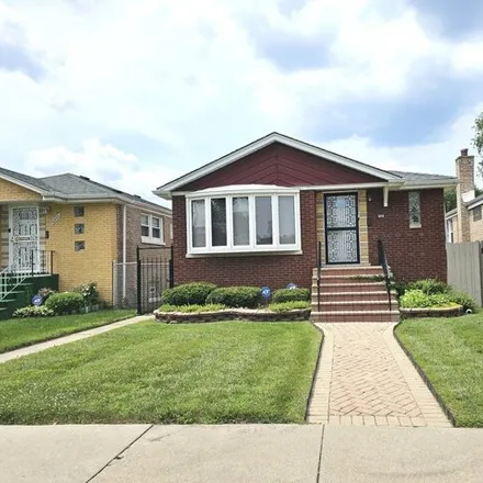 Buy this 3 bed house on 10918 S Lowe Ave in Chicago, Illinois