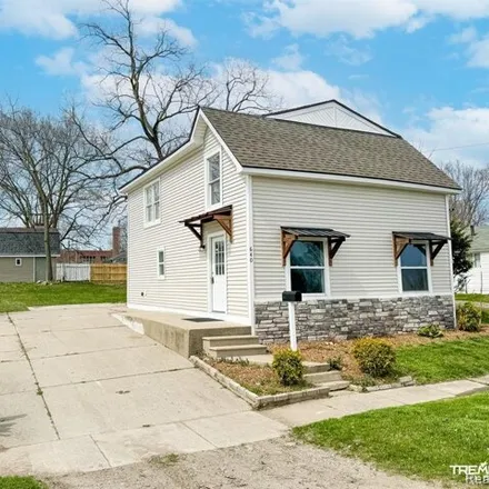 Buy this 3 bed house on 646 Lincoln Avenue in Owosso, MI 48867