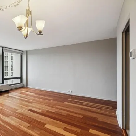 Buy this 1 bed condo on 209 Spruce Street in Philadelphia, PA 19172