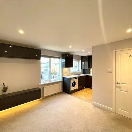 Image 4 - Crofts Road, Greenhill, London, HA1 2PH, United Kingdom - Apartment for rent
