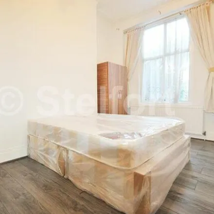 Image 6 - Axminster Road, London, N7 6BN, United Kingdom - Townhouse for rent