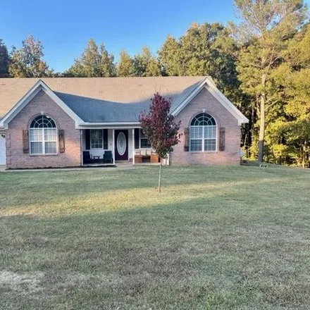 Buy this 3 bed house on 2301 Barrett Drive in Southaven, MS 38671