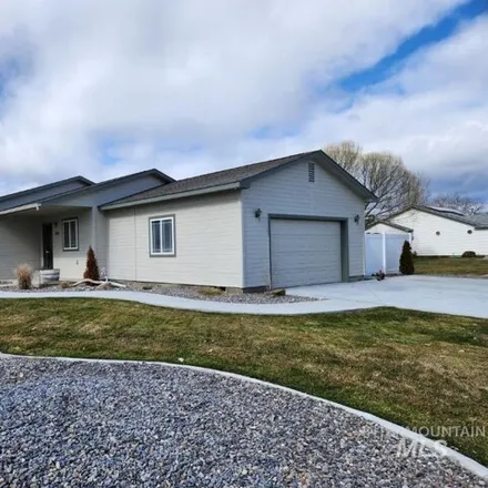 Buy this 3 bed house on 216 Ellsworth Street in Vale, Malheur County