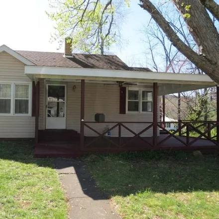 Buy this 2 bed house on 326 North Hancock Street in Ironton, Iron County