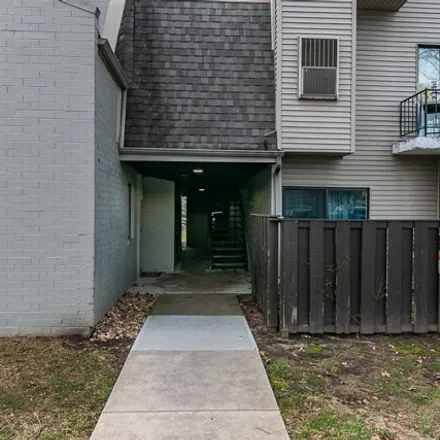Buy this 2 bed condo on Beech Street in Willoughby, OH
