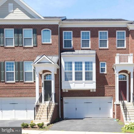 Rent this 4 bed townhouse on Ashburn