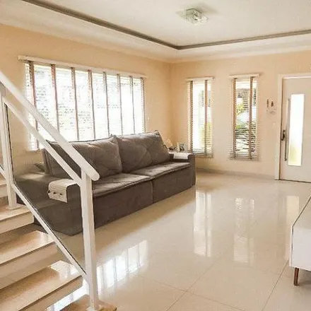 Buy this 5 bed house on Estação de Tratamento de Esgoto Toque-Toque in Avenida Visconde do Rio Branco, Centro