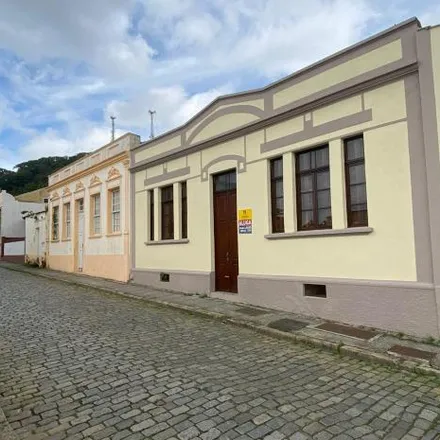 Rent this 3 bed house on Luci Modas in Rua Augusto Afonso dos Santos, Centro
