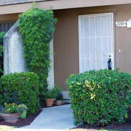 Buy this 2 bed condo on 901 Valhalla Drive in Bakersfield, CA 93309